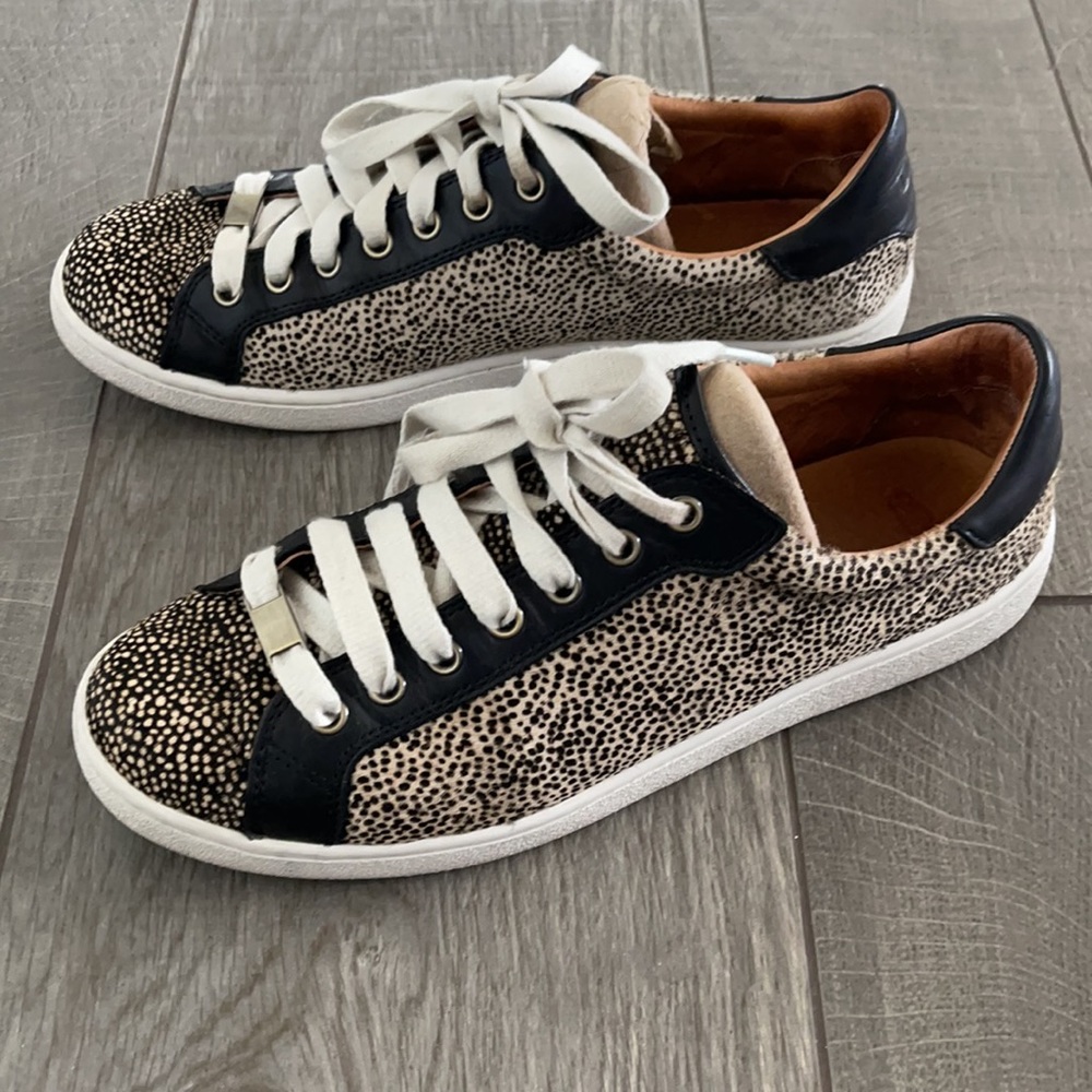 UGG Women's Black and Cream Speckled Leather Sneakers